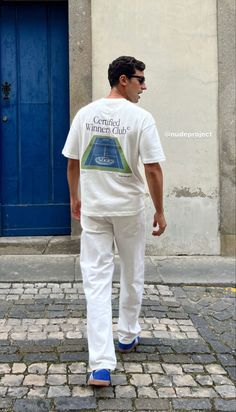 Classic Street Style Men, Guy Outfits Old Money, Comfy Old Money Outfits Men, Man European Style, Effortless Men Style, Preppy Fits Men, English Men Aesthetic, Men’s Stockholm Outfits, Old Money Style Men Classy