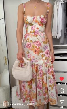 Floral Dress Aesthetic Outfit, Robe Cottage Core, Spring Wedding Dresses Guest, Floral Fashion Aesthetic, Brunch Dress Outfit Classy, Brunch Date Outfit, Midi Summer Dress, Feminine Vibes, Floral Fashion