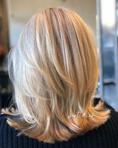 Medium Layered Haircuts, Medium Layered, Haircuts For Medium Hair, Hair Color And Cut, Hairstyles For Round Faces, Medium Hair Cuts, Shoulder Length Hair, Medium Length Hair Cuts