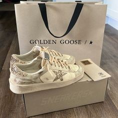 Excellent Condition. Golden Goose Stardan Lowtop Sneakers. Purchased From Bloomingdale’s. Glitter Trim. Ecru & Gold. Size 41. No Lowball Offers Will Be Accepted. Next Day Shipping. Golden Goose Stardan, Shoes Golden Goose, Goose Shoes, Golden Goose Shoes, Cream And Gold, Beauty Lifestyle, Golden Goose, Christmas List, Next Day