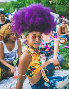 Diy Natural Hair, Dope Pics, Pretty Balloons, Afro Punk Fashion, Hair Goal, Funky Hair, Abstract Beauty, Dyed Natural Hair, Pelo Afro