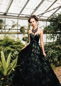 Black Swan Inspired Feather Masquerade Wedding Dress Black Swan Wedding, Swan Wedding Dress, Dark Fairy Costume, Dark Angel Costume, Peacock Feather Dress, Black Feather Dress, Witchy Dress, Black Swan Costume, Swan Wedding