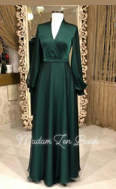 Emerald Green Color Combinations Outfit, Women Party Dresses, Long Party Gowns, Long Sleeve Bridal Dresses, Boho Maxi Dresses, Women's Maxi Dresses, Trending 2023, Muslim Evening Dresses, Soiree Dress