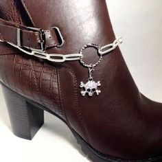 Silver finished steel chain with a textured ring and a skull and cross bone charm. approx. 14" inches adjustable chain. Spice up your boot life with this cute and fun boot chain! Pair this with other Secessories and kick the dust up! Please Note: This boot chain can also double as a necklace! Boot Chains, Boot Bracelet, Boot Bling, Boho Boots, Beaded Necklace Diy, Bling Shoes, Boot Jewelry, Textured Ring, A Skull