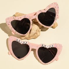 Customizable sunglasses💝 You can customize lyrics, song names, numbers, text, etc. 💌It is worth noting that it is best not to have more than 8-10 letters on one side of the glasses, so that the glasses made in this way will be more coordinated and beautiful. If you have any questions, please feel free to contact me. Thank you to every customer who sees me and my products. White Sunglasses Hen Do, Personalized Pink Sunglasses For Party, Bachelorette Glasses, Bride Glasses, Song Names, Glasses Bride, Bride With Glasses, Bridesmaid Glasses, Bachelorette Party Sunglasses