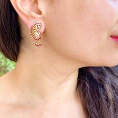 Paisley Shaped Jadau Studs in 22ct Gold GER 095 22k Gold Jewelry Necklaces, 22k Gold Jewelry, Pearl Necklace Set, Ruby Beads, Gold Jewelry Necklace, Emerald Necklace, Gold Bangle Bracelet, Watch Video, 22k Gold