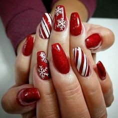 Simple Christmas Nails, Nails Acrylic Almond, Yellow Nails Design, Red Christmas Nails, Red Acrylic Nails, Holiday Nail Designs, Cute Christmas Nails, Christmas Nails Easy