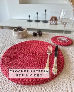 crochet pattern for placemats with fork and knife on the table top