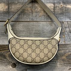 Gucci Ophidia GG Supreme Mini Bag In good condition comes with dust bag and certificate of authenticity. Gucci Ophidia, Bag Gucci, Gold Ounce, Certificate Of Authenticity, Timeless Handbag, Gucci Bags, Bags Mini, Diaper Backpack, Luxe Fashion