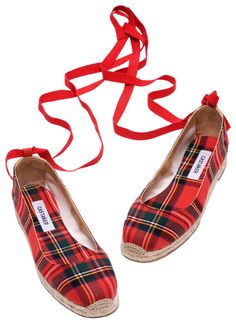 cute plaids Cute Flat Shoes, Tartan Shoes, Plaid Shoes, Cute Flats, Red Shoes