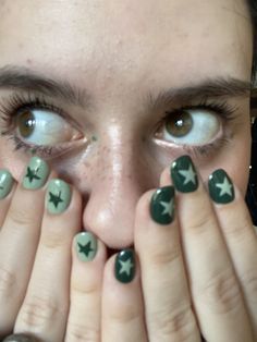 Nails Green Nail Inspo Short Nails, Green Nail Inspiration Short, Green Nail With Design, Very Short Green Nails, Cavetown Inspired Nails, Nail Green Ideas, Gel Nail Designs Stars, Trippy Short Nails, Nail Art On Green Nails