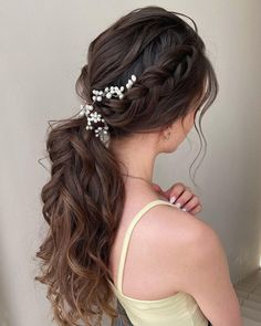 Tail Hairstyles, Bride Hairstyles For Long Hair, Tail Hairstyle, Hair Style On Saree, Hair Wedding Styles, Pony Hairstyles, Engagement Hairstyles, Long Hair Wedding, Hairdo Wedding