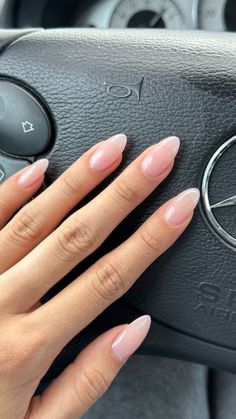 Ongles Beiges, Plain Nails, Formal Nails, Casual Nails, Her Nails, Almond Acrylic Nails, Oval Nails, Nature Tattoos