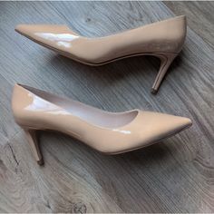 Stuart Weitzman Leigh 70 Patent Nude Adobe Leather Pumps Womens 8 $475 Brand New With Mark To One Of The Bottom Soles See Last Picture Professional Workwear Business Professional Workwear, Stuart Weitzman Shoes, Heel Pumps, Leather Pumps, Stuart Weitzman, Leather Heels, Pumps Heels, Shoes Women Heels, Work Wear