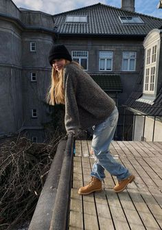 Boots For School, Tims Outfits, Timbs Outfits, Scandi Fashion, Pernille Teisbaek, Outfits With Boots