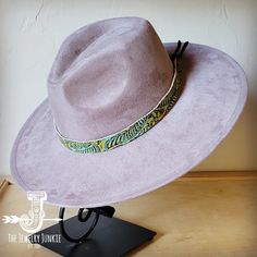 If you’re looking for the perfect accessory to complement your favorite boho style, look no further. The Boho-Style Western Felt Hat w/ Embossed Leather Hat Band by The Jewelry Junkie is absolutely everything that you need. Not only is it easy to incorporate into any and all outfits, but the genuine leather of the band immediately elevates whatever it is you’re wearing. Match your one-of-a-kind hat with any one of the matching accessories that we have for a completely gorgeous look. One Size Hat Bohemian Travel Hat With Curved Brim, Bohemian Brimmed Travel Hat, Bohemian Brimmed Hat For Travel, Bohemian Curved Brim Hat For Travel, Bohemian Fedora Hat For Travel, Bohemian Travel Hat With Flat Brim, Bohemian Travel Hat, One Size Fits Most, Bohemian Flat Brim Travel Hat, Bohemian Travel Hat One Size Fits Most