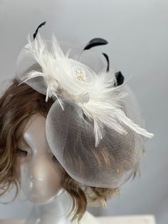 Indulge in timeless elegance with our Lightweight Fascinator Hat adorned with delicate faux feathers and intricate mesh flower detail. Crafted from a blend of mesh and faux feather materials, this hair clip epitomizes beauty without weighing you down. Experience unparalleled comfort as you gracefully navigate your special occasions; you'll hardly notice its presence atop your head. Radiate nobility and sophistication with every wear, as the exquisite faux feathers and mesh flower elevate your ensemble, exuding an air of refinement and charm. Perfect for various occasions, including photography sessions, costume parties, weddings, and tea gatherings, this fascinator hat lace gloves set promises to enhance your allure and captivate attention effortlessly. Looking for a memorable gift for you Luxury White Women's Fascinator, Whimsical White Wedding Fascinator, Vintage White Evening Fascinator, White Vintage Fascinator Hat, Adjustable Hat-shaped Wedding Fascinator, Womens Tea, Tea Hats, Veil Headpiece, Feather Hair Clips