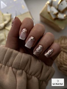 Winter Nails Ideas 2023, Christmas Nail Designs 2023, Nails New Year 2023, Short Winter Nails 2022, New Year Nails Design 2023, Christmas Nails 2022 Trends, Christmas Nails 2022 Short, Christmas Nail Designs 2022, New Years Nails 2023 Trends