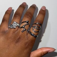 Modern stainless steel ring set for women. Lot of trendy and original jewelry. Minimalist and inexpensive adjustable rings. Diameter: Size 7 (17.3 mm) Composition: 1 rings Diameters: Ring: adjustable 100% Stainless Steel Return and refund possible Streetwear Rings, Ring Set For Women, Liquid Metal, Black Person, Jewelry Minimalist, Rings Silver, Stainless Steel Ring, Original Jewelry, Stainless Steel Rings