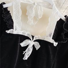 Black velvet long sleeve tops Material: velvet Color: black Size(cm): free size length 40 bust 72-88 sleeve length 69 Velvet Top Long Sleeve, Velvet Shirt, Shirt Female, Lace Patchwork, Velvet Color, Blouse Vintage, Black Velvet, Short Tops, Free Size