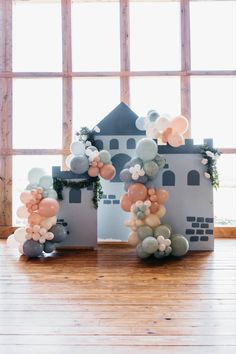 FOLLOW ON ON IG AND TIKTOK @houseofposhandco Castle Photo Backdrop, Princess Party Backdrop Ideas, Princess Castle Theme Birthday Party, Castle Party Backdrop, Royal Castle Birthday Theme, Castle For Birthday Party, Fairytale Balloon Garland, Princess Party Photo Booth, Castle Balloon Arch