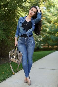 dsf Jumpsuit Denim, Jeans With Heels, Curvy Women Jeans, Fashion Attire, Girls Jeans, Womens Fashion Trends, Jeans Denim, Denim Fashion, The Fashion