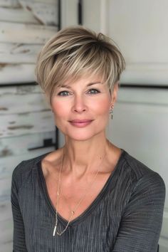 Get an instant makeover with these 24 cute feathered pixie haircuts. These adorable styles are perfect for a fresh and fashionable change. Visit our website to explore pixie haircuts that transform your look! Short Hair Long Bangs, Feathered Pixie, Longer Pixie, Haircut Gray Hair, Grey Hair Coverage, Longer Pixie Haircut, Choppy Haircuts, Stacked Hair