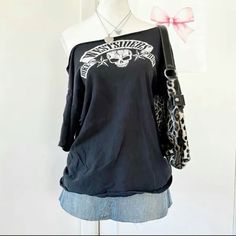 Vintage Emo Outfits, Pierce The Veil Concert Outfit Ideas, Emo Clothing Aesthetic, Ripped Shirt Outfit, Off Shoulder Shirt Outfit, How To Style A Tank Top, Affliction Outfits, Alt Tops, Emo Summer Outfits