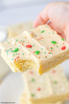 Christmas Sugar Cookie Bars - Everyday Shortcuts Christmas Sugar Cookie Bars, Sugar Cookie Bar, Sugar Cookie Bar Recipe, Christmas Sugar Cookie, Christmas Cookie Bars, Caramel Apple Dump Cake, Cookie Bars Easy, Holiday Sugar Cookies, Yummy Sugar Cookies