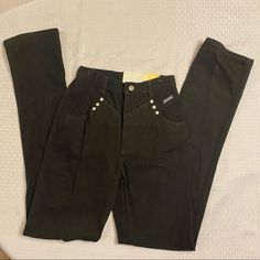 Nwt! Rocky Mountain Vintage High Waisted Jeans, Brand New, Black, Various Sizes Available. All Measurements For Each Size Are In The Last Photos. All Measurements Are Taken Laying Flat. Don’t Hesitate To Reach Out If You Have Any Questions! R103 High Waisted Jeans Black, Rocky Mountain Jeans, Rockies Jeans, Vintage High Waisted Jeans, Mountain Vintage, High Waisted Jeans Vintage, Mountain Outfit, Western Jeans, Tapered Leg Jeans