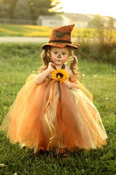 Scarecrow Tutu, Scarecrow Costume, Baby Kostüm, Halloween Tutu, Halloween Scarecrow, Diy Kostüm, Homemade Halloween Costumes, Hallowen Costume, Homemade Halloween