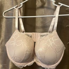 Never Been Worn Before B.Luxe Bra 38 D Full Figure Elegant Beige Bra For Spring, Elegant Padded Bra For Spring, Fly Bra, Lace Bras, Full Figured, Lace Bra, Women's Intimates, Satin, Brand New