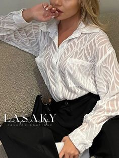 Lasaky - Contemporary Loose Blouse with Shirt Collar and Pockets 90s Retro Fashion, Y2k Party Outfit, Grunge Looks, Chiffon Fashion, Trendy Summer Outfits, Dress Gloves, Sleeves Clothing, Loose Blouse, Spring Shirts