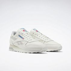 Imagine yourself in a room filled with trophies you earned. That's the spirit behind this pair of Reebok Classic Leather shoes. The side stripes have cracked distressed leather to evoke the timeworn pieces in the trophy room. Everything else stays true to the original '80s icon. Size: 12.  Color: Beige.  Gender: male.  Age Group: adult. Reebok Classic Leather, Mens Trail Running Shoes, Reebok Classics, Hiking Sneakers, Reebok Club C, Cross Training Shoes, Reebok Classic, Distressed Leather, Running Sneakers