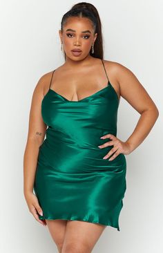 Emerald Mini DressThis party dress will make you look and feel super sexy without even trying - pair with some sleek heels and minimal jewellery for an effortless lookThin adjustable shoulder straps that cross over down the backOpen back designMini lengthInvisible zip left sideLinedSoft satin-like material Satin Open Back Dress Short, It Party, Minimal Jewellery, Prom Midi Dress, 60's Dress, Summer Playsuit, Perfect Little Black Dress, Beginning Boutique, Emerald City