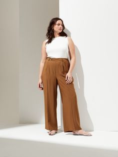 High-Rise Wide-Leg LENZING™ ECOVERO™ Pant | Banana Republic Wide Leg Pants Outfit, Summer Work Outfits, Wide Leg Pant, Blazer Fashion, Professional Outfits, Business Casual Outfits, Work Attire, Business Outfits, Look Fashion