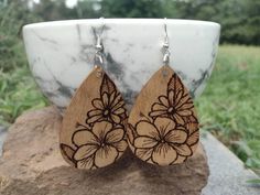 These beautiful hand designed and burned earrings are perfect for all occasions! The ear wire is silver plated for those with sensitive skin. Teardrop Flower Earrings Gift, Teardrop Flower Pierced Earrings Gift, Wood Dangle Earrings, Wood Burning Crafts, Wood Burning Art, Bunch Of Flowers, Wood Burning, Hand Designs, Ear Wire