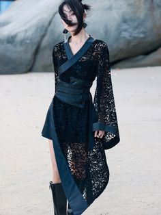 Traditional Chinese Clothing Hanfu, Chinese Traditional Costume, Chinese Clothing, Lace Dress Black, Asymmetrical Tops, Cosplay Outfits, Ancient Chinese, Kimono Fashion