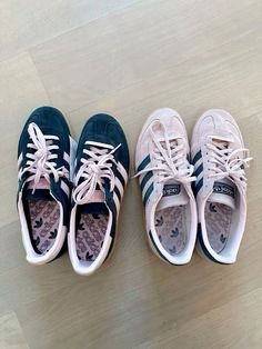 #handball #speziel #adidas #adidasspezial #trendy #tiktok Adidas Handball Spezial, Adidas Handball, Dr Shoes, Pretty Shoes Sneakers, Shoe Wishlist, Adidas Girl, Girly Shoes, Shoe Inspo, Aesthetic Shoes