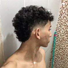 Male Haircuts Curly, Low Fade Haircut, Men Haircut Curly Hair, Faded Hair, Short Curly Haircuts, Taper Fade, Corte De Cabelo Masculino, New Cut