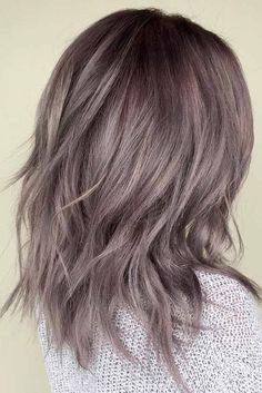 Chic Medium Length Layered Haircuts for a Trendy Look ★ See more: http://glaminati.com/medium-length-layered-haircuts/ Hair Color 2017, Gray Highlights, Brown Hair Color Shades, Trendy We Fryzurach, Ash Brown Hair Color, Grey Highlights, Short Ombre Hair, Grey Hair Color