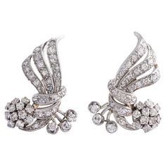 18K white gold earrings set with round-cut diamonds, some 8/8 cut. Dimensions: 3.00 x 2.25 centimeters. Gross weight: 11.26 grams. Gold Earrings Set, White Gold Earrings, Round Cut Diamond, Earrings Set, Diamond White, Clip On Earrings, Earring Set, Gold Earrings, Diamond Earrings