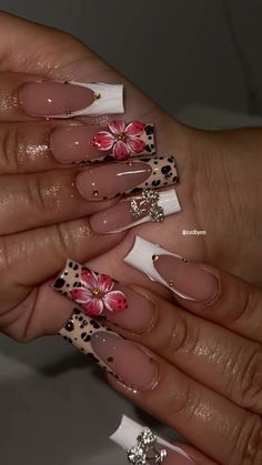 Simple Creative Nails, Mail Inspo Long, Cheetah Print Nails Pink, Small Acrylics, Collage Nails, Libra Nails, Illustration Outfit, Arizona Nails, Creative Nail Ideas