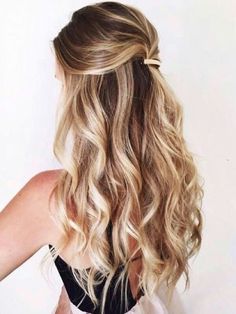 Gaun Peplum, Half Pony Hairstyles, Down Hairstyles For Long Hair, Pony Hairstyles, Night Hairstyles, Super Hair, Long Blonde, Half Up Hair, Long Blonde Hair