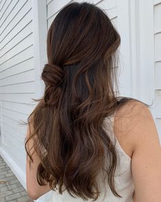 Dark Brown Sombre, Golden Brown Balayage Hair, Brunette Sunkissed Highlights, Sunkissed Black Hair, Sunkissed Highlights Dark Brown Hair, Brown Sunkissed Hair, Brunette Sunkissed Hair, Subtle Auburn Highlights, Subtle Balayage Brunette Sun Kissed