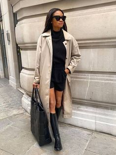 Riding Boots Outfit, Riding Boot Outfits, Classic Wardrobe Essentials, Fierce Fashion, Trench Coat Outfit, Fashion Vibes, Middleton Style, Black Riding Boots, Power Dressing