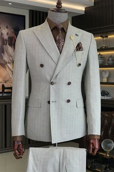 Men Business Suits Style, Gala Suits For Men, Classic Suits For Men, Classic Suits, Beige Suit, Stylish Mens Suits, Men's Business Suits, Suits Men Business, Classy Suits