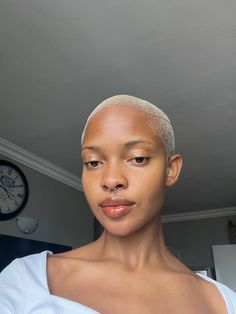 Female Buzzcut Black Women, Black Women Buzzcut Short Hair, Girl Buzzcut, Blonde Buzzcut Woman Black, Buzzcut Woman, Dyed Buzzcut, Buzzcut Girl Black Hair, Screams Internally