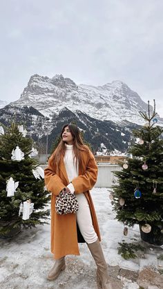 Kashmir Trip, Outfit Botas, Indian Wedding Gowns, Dressy Casual Outfits, Winter Fashion Outfits Casual, Trip Outfits