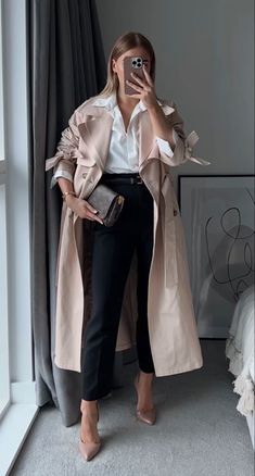 Europe Ootd, Nashville Outfits, Winter Fashion Outfits Casual, Feminine Fashion, Business Casual Outfits For Work, Ootd Ideas, Neue Outfits, Foto Poses, Classy Work Outfits